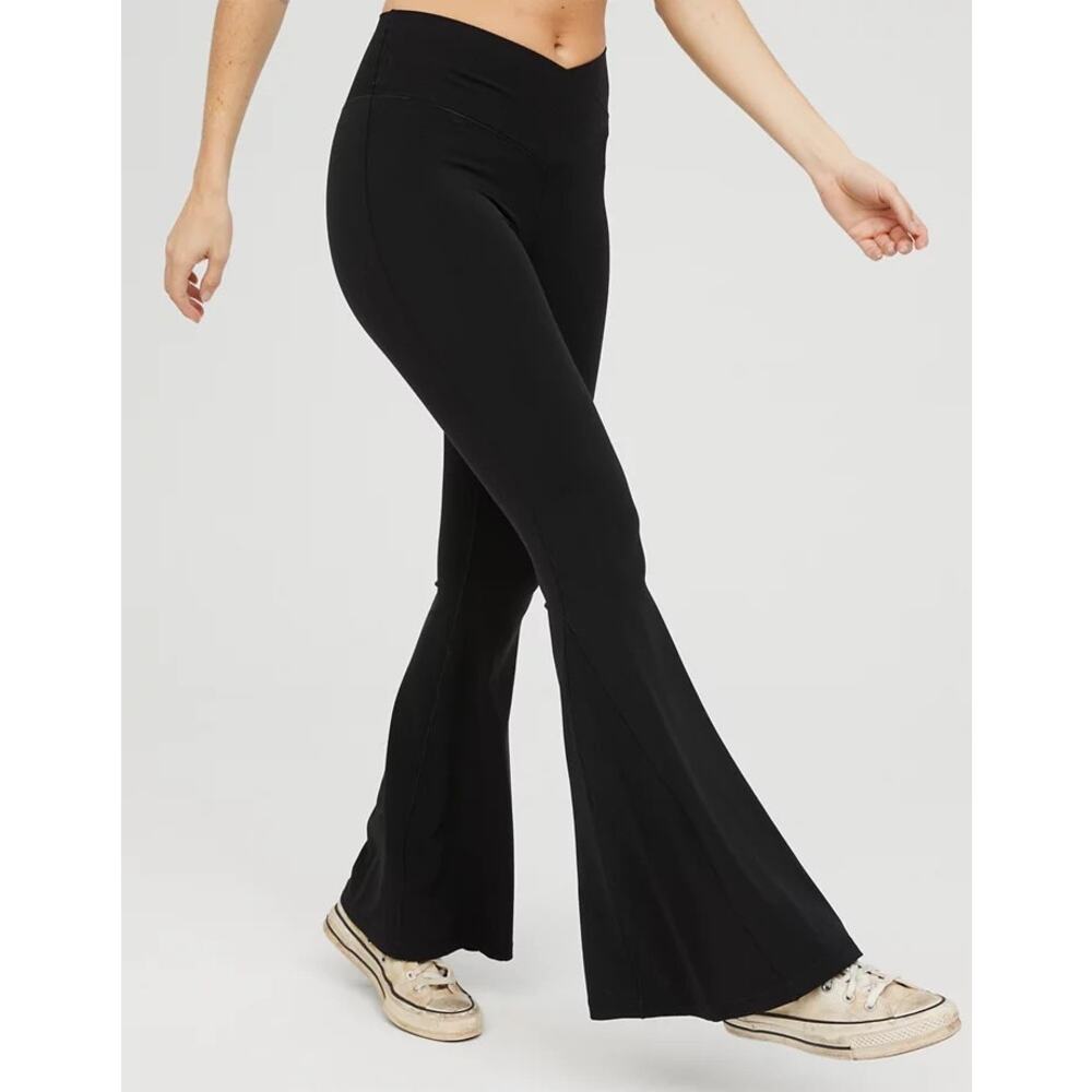 Aerie Offline Real Me Crossover Flare Leggings Black Yoga Pants S Lounge Gym - Picture 10 of 11